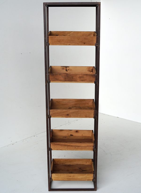 Eisenregal mit 5 abnehmbaren Holztabletts