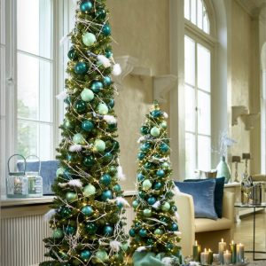 Edler Weihnachtsbaum schlank, Tannengrün